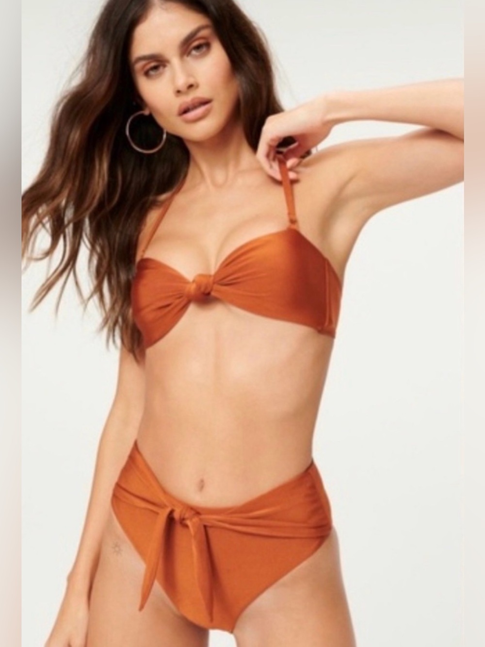 GOOD AMERICAN HIGH SHINE WAIST CINCHE BOTTOM + KNOT FRONT BANDEAU CHAI 1